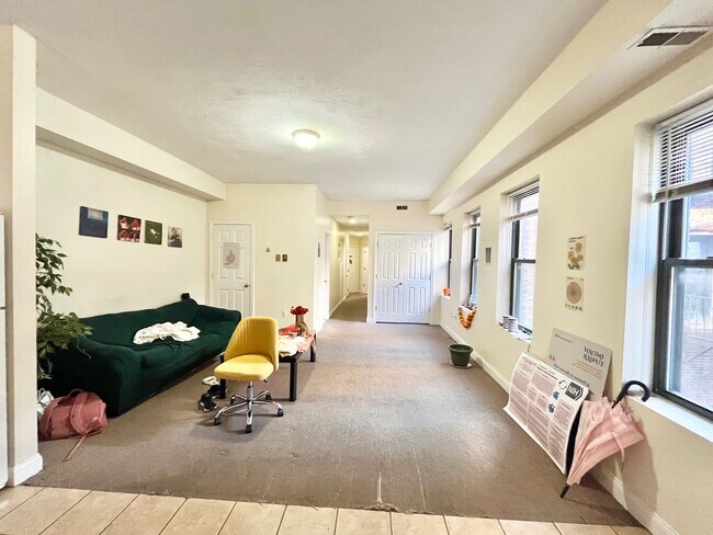 Photo - 10 S Huntington Ave Unit 2