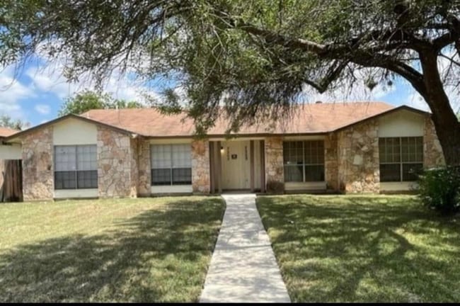 Building Photo - 7205 Timbercreek Dr Unit 7203 Timbercreek Rental