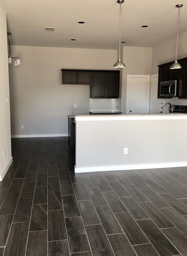 Photo - Luxury 3 Bedroom Duplex Located in Midlothian, Texas!