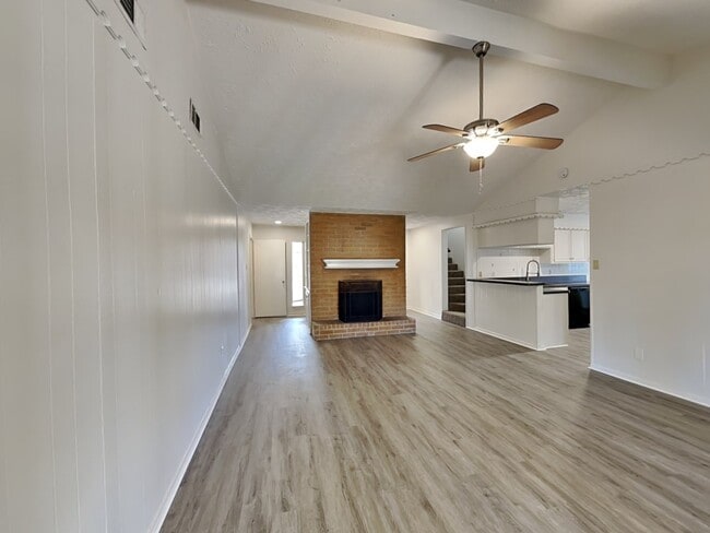 Photo - 4806 Lost Oak Dr