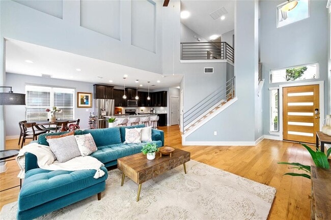 Building Photo - 7308 Oberon St