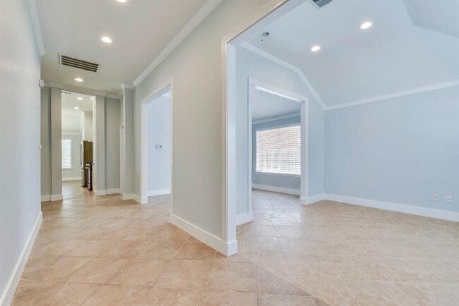 Photo - 8401 Caledonia Dr