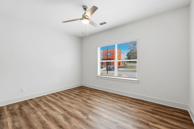 Photo - Abri At West Iris