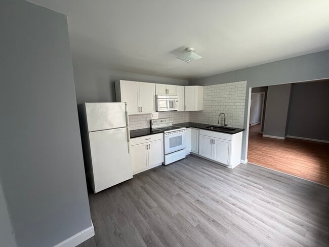 Photo - 201 Henry St Unit 1