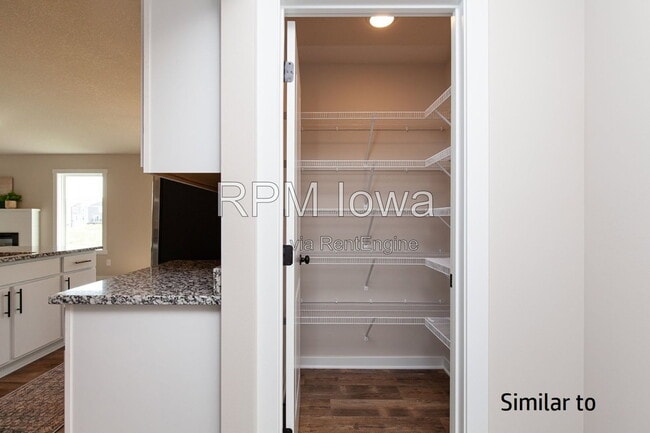 Photo - 5633 163rd St