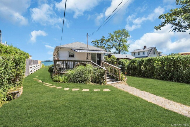 Photo - 135 Noyac Ave