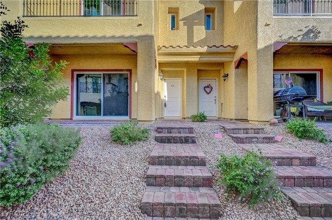 Photo - 985 Via Lombardi Townhome
