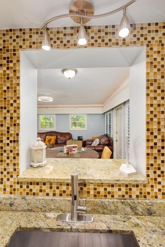 Photo - 145 SE 3rd Ave