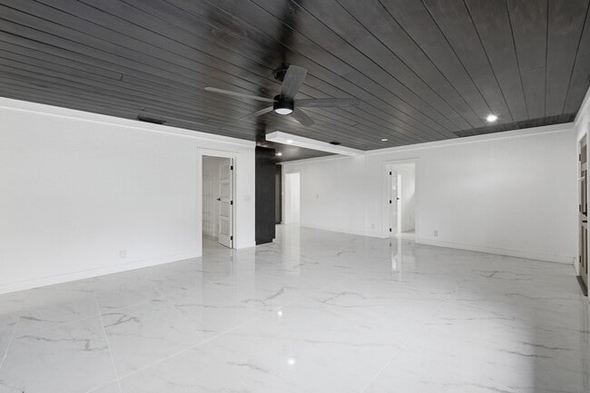 Photo - 2529 Rainbow Dr