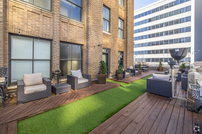 Roof Terrace - Philtower Lofts