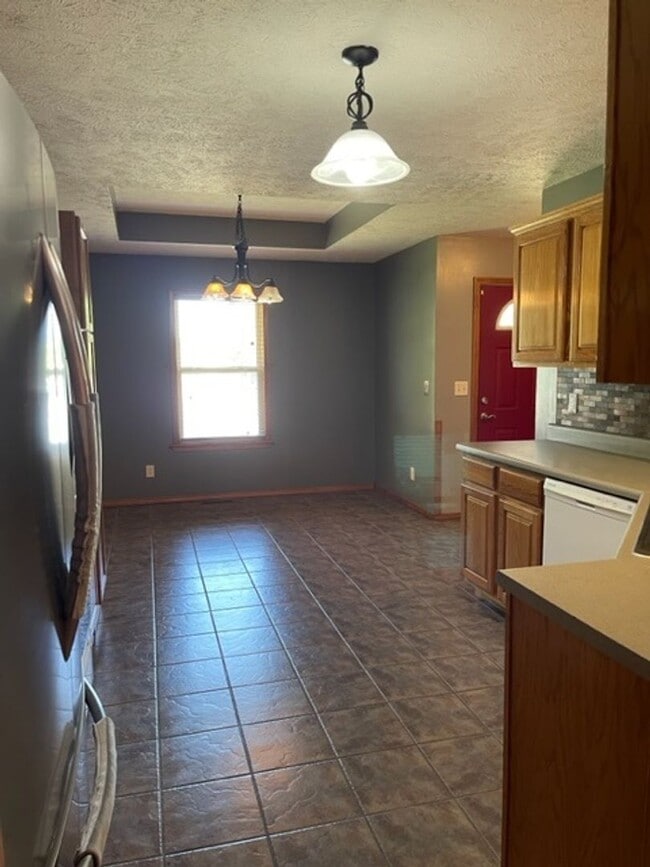 3666 W Vincent Dr