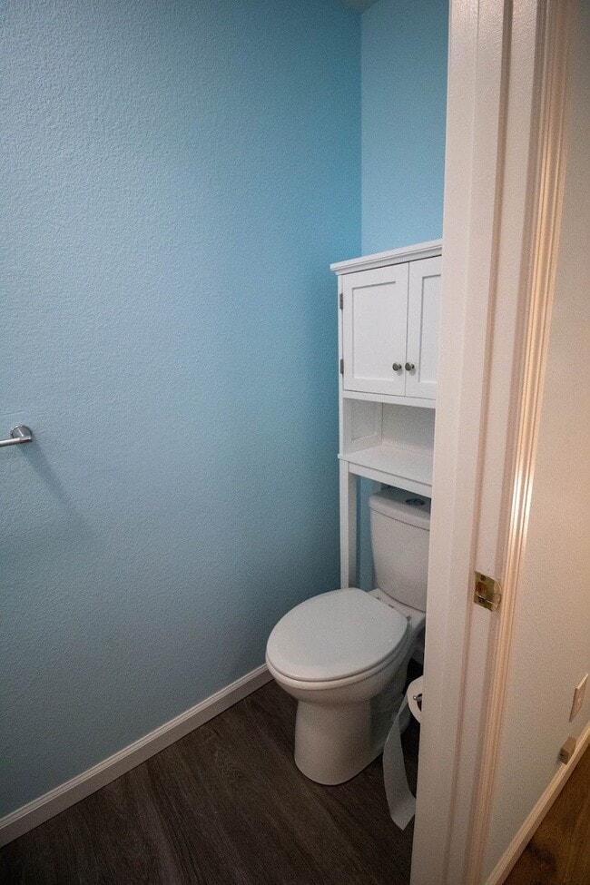 Photo - 4123 Lakeman St