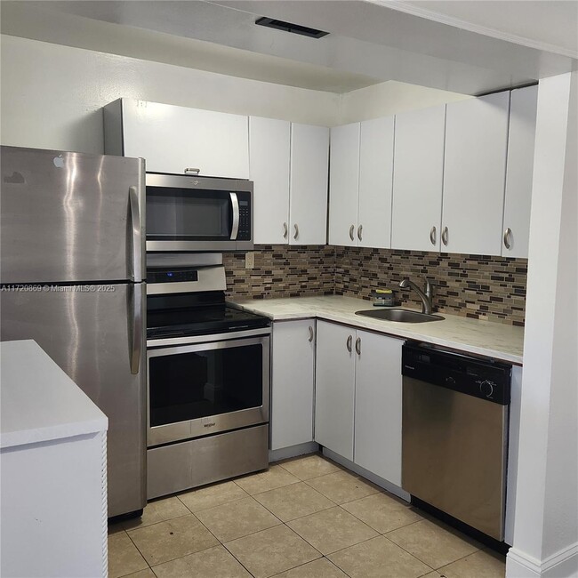 Photo - 1400 NE 54th St Condo Unit 106