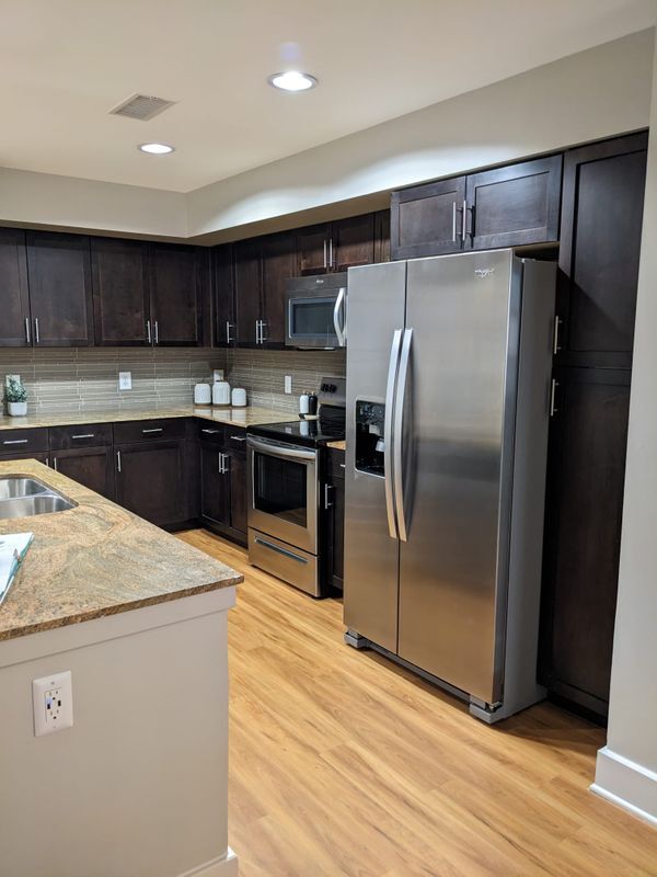 Photo - 1300 E Riverside Dr