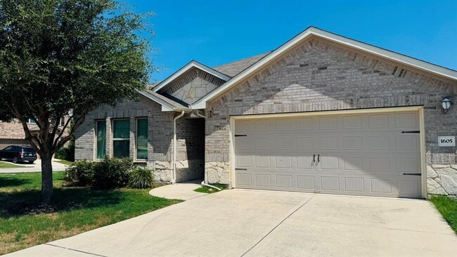 Photo - 1605 Gerald Ln