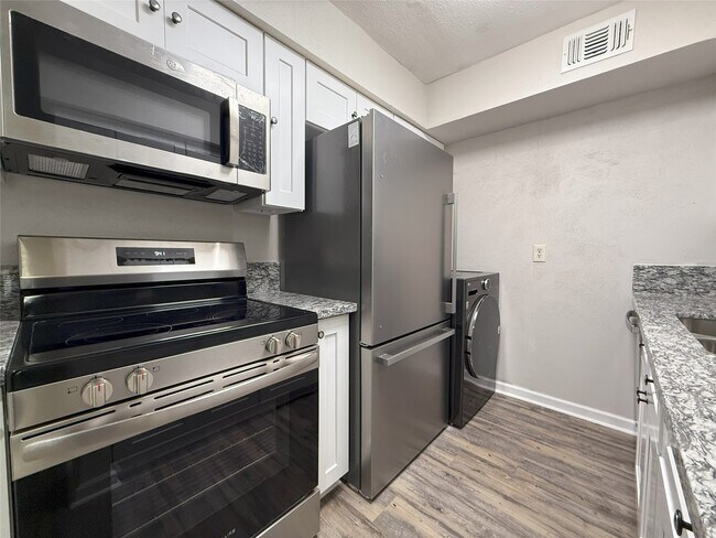 Photo - 2100 Wilcrest Dr Unidad 107