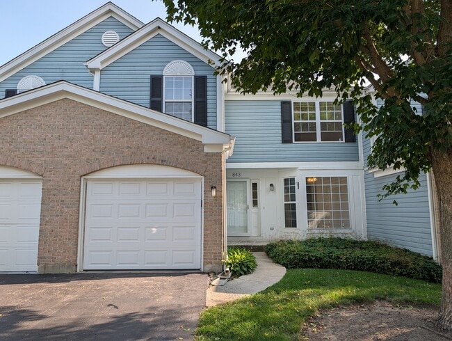 Building Photo - 843 E Princeton Cir