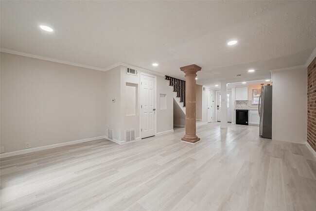 Photo - 12 Hyde Park Blvd Unit 7