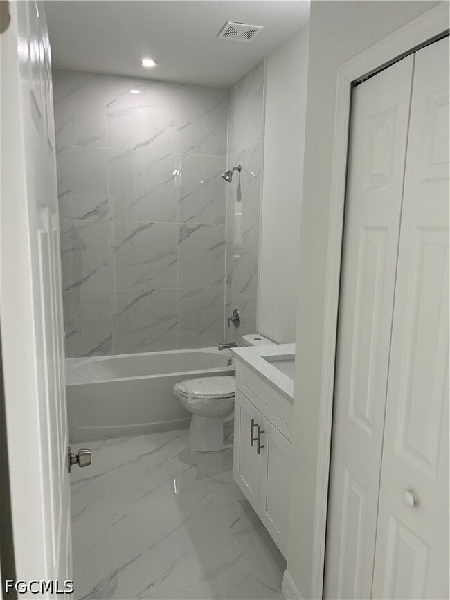 Photo - 701-703 W 12th St