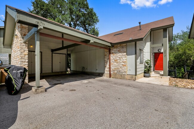 Photo - 2010 Jones Rd