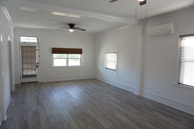 Photo - 708 Harnett St