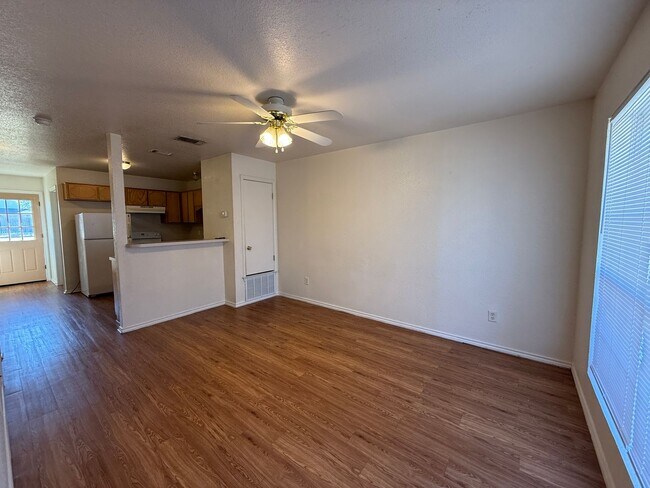4504 Alan Kent Dr Unit B