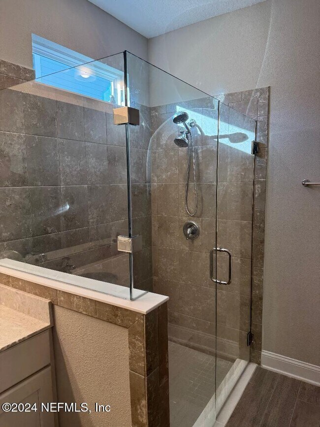 Photo - 172 Greenway Ln