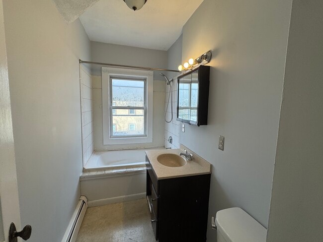 Photo - 41 Thorndike Rd Unit 3