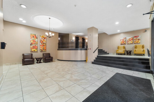 Photo - Regency Colonade