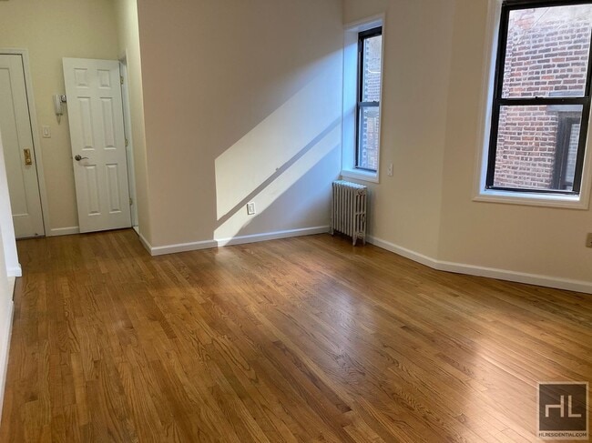 Building Photo - EAST 38 STREET Unit 5A