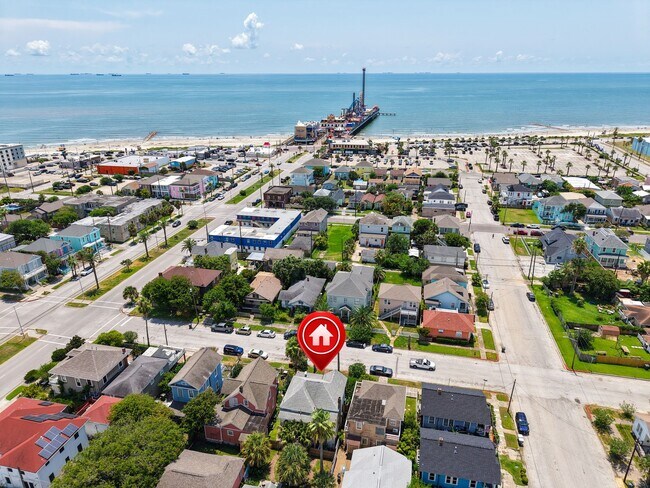 Photo - 2520 Avenue P 1/2