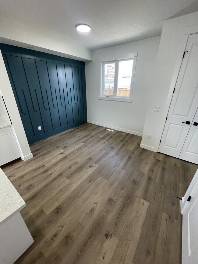 Photo - 4754-4783 83 St NW