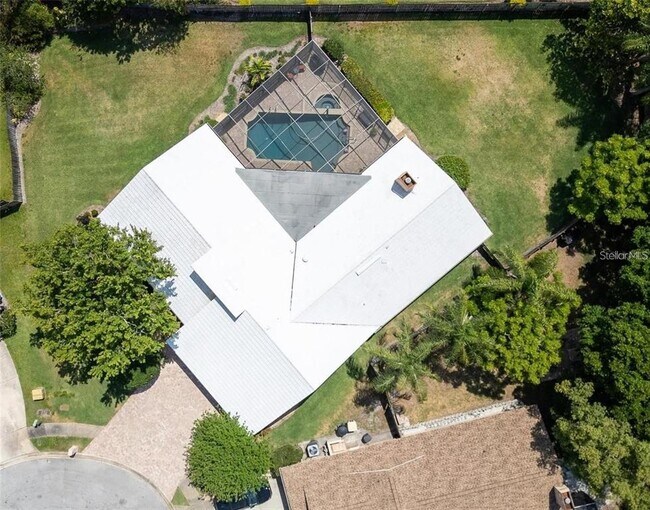 Photo - 2715 Montague Ct E