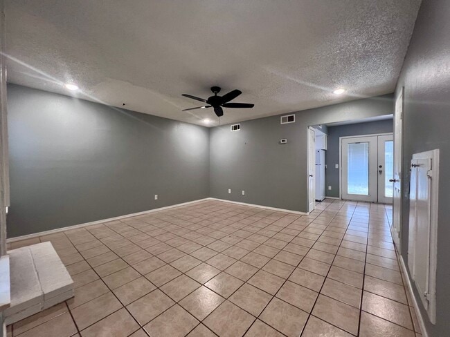 2303 76th St Unidad C
