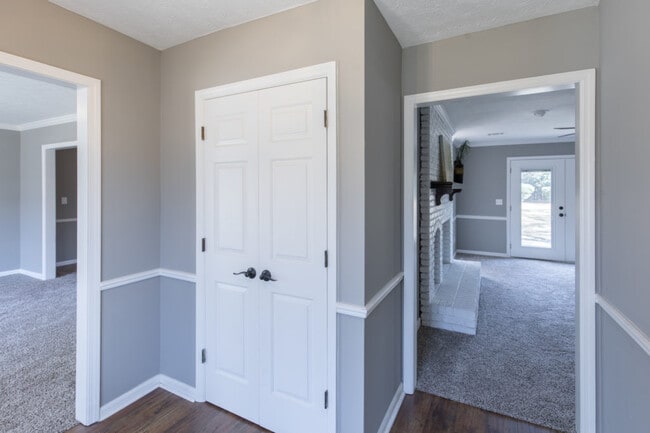 Photo - 4328 Castlewood Ct