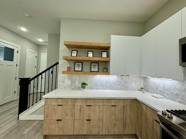 Photo - 7040 Avenue N