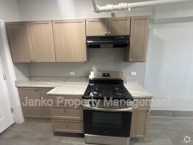 Building Photo - 658 E 81st St Unit G Rental