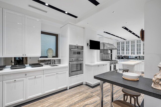 Photo - 12 Lagomar Rd