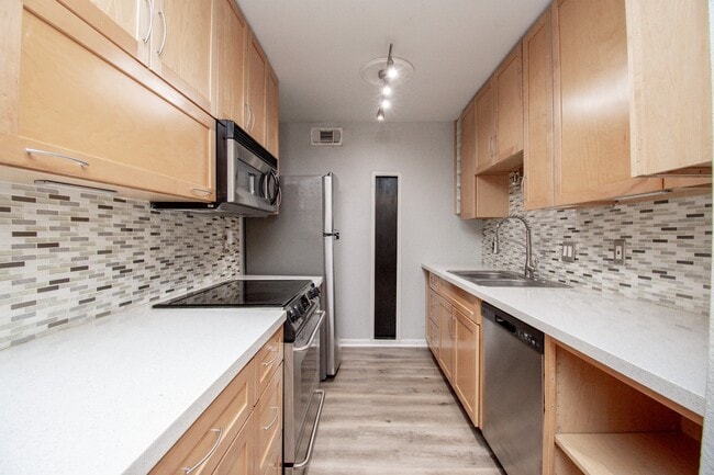 7575 Katy Fwy Unit 92