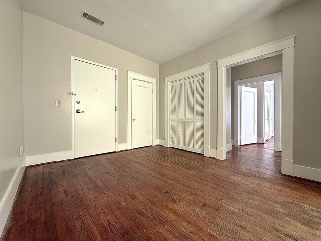 Photo - Katherine Court Apartments