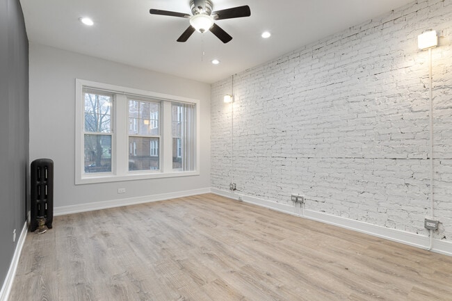 Photo - 6952 N Wolcott Ave Unit 1