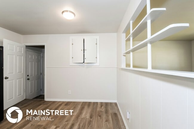 Photo - 1210 Baron Ave