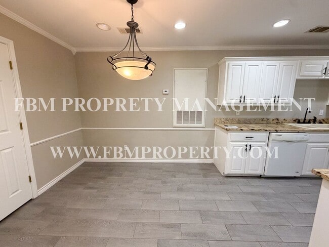 Photo - 121 N 24th St Unit 1