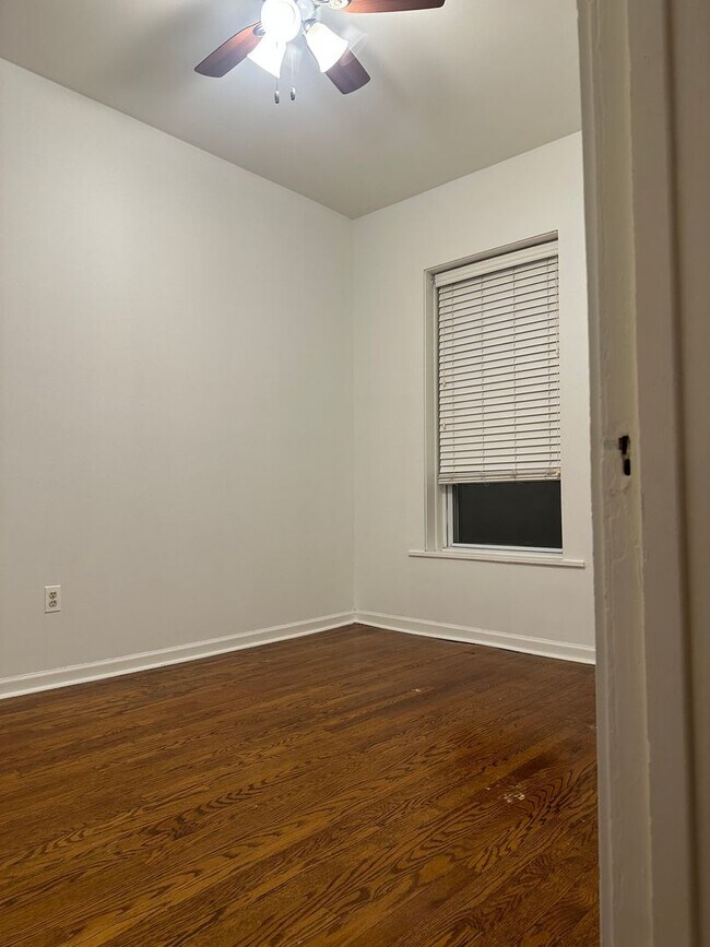 Photo - Beautiful 1 Bed Apartment in North Center/ Ravenswood Area Available September 1st Unit 1750 - 1