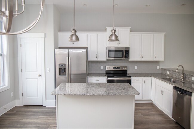 Photo - 6009 Richard Bradley Dr