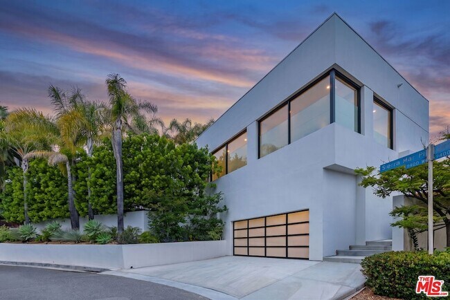 Photo - 9405 Sierra Mar Pl