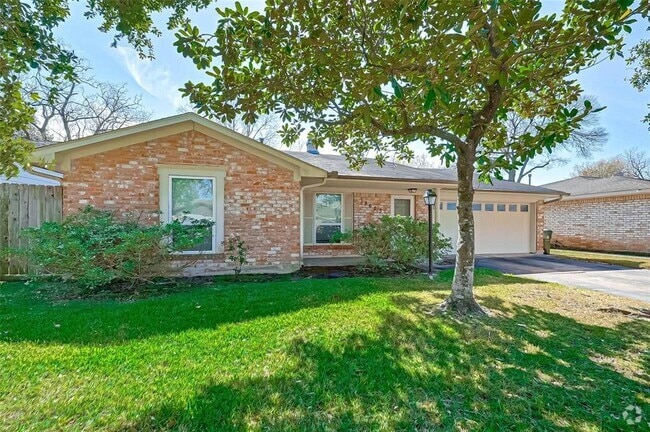 Building Photo - 13623 Fernhill Dr Rental