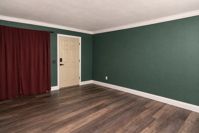 Photo - 210 Chambers St Unit 12