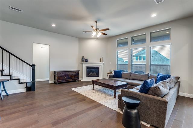 Photo - 1821 Newpark Wy