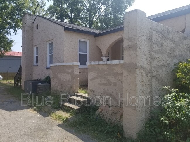 Photo - 2806 E 5th Ave